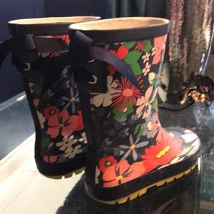 Kids rain boots